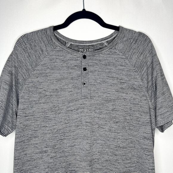 01. ALGO Performance quick dry moisture wicking UV SPF 40 Henley shirt Medium - Picture 2 of 11